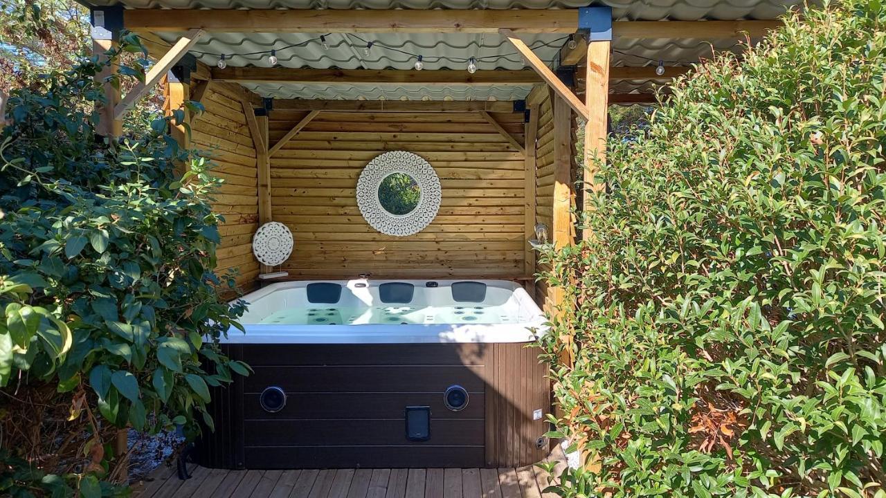 Arche de Lanoë jacuzzi et table d'hôte Labastide-Saint-Pierre Exterior foto